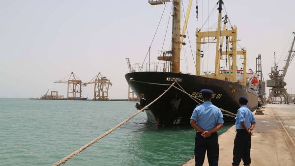 الحوثيون يعلنون الإفراج عن سفينتين كوريتين تم احتجازهما في البحر الأحمر