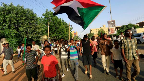 السودان تضغط لرفع اسمها من قائمة الإرهاب