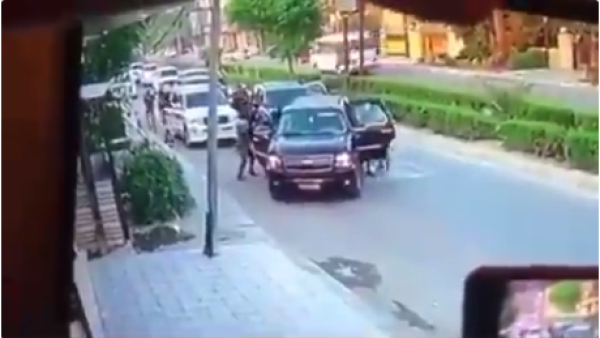 جانب من فيديو الاختطاف