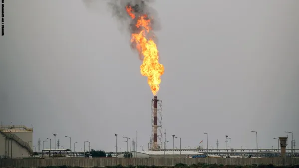 إصابة 3 عراقيين جراء قصف استهدف مجمعا نفطيا في البصرة