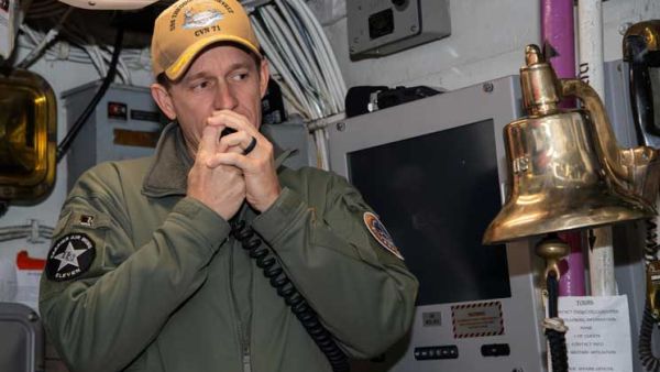 الكابتن بريت كروزير