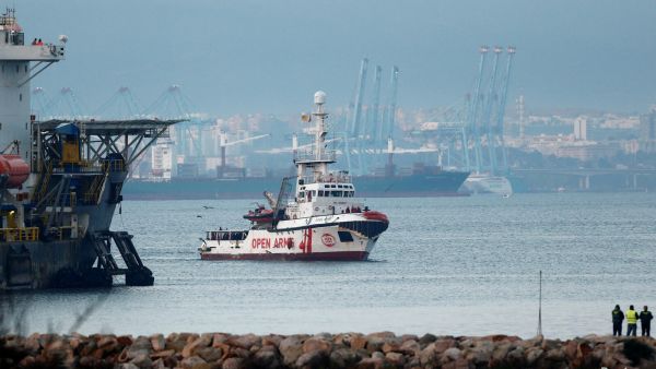 الأمم المتحدة تدعو إلى إنزال عاجل لمئات المهاجرين العالقين في المتوسط