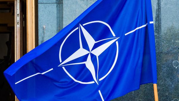 اجتماع لوزراء دفاع “الناتو” لبحث تعزيز مهمة الحلف في العراق