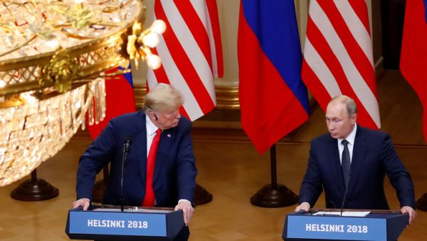 الرئيس الأمريكي دونالد ترامب ونظيره الروسي فلاديمير بوتين 