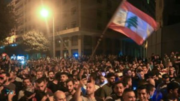 إصابة 6 محتجين بمواجهات مع قوات الأمن وسط بيروت
