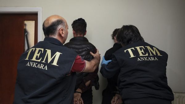 اعتقال 17 أجنبيا بأنقرة بتهمة الانتماء لتنظيم الدولة