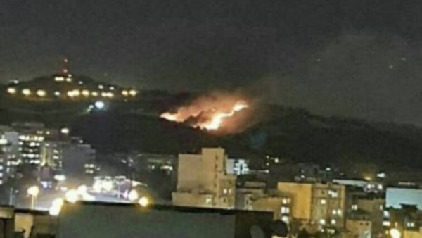 صورة تناقلها نشطاء على تويتر قالوا إنها لحريق في شرق طهران
