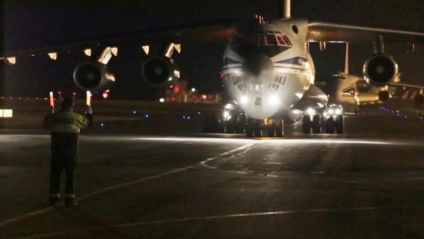 قوات حفظ السلام الروسية تبدأ الانتشار على خطوط التماس في قره باغ