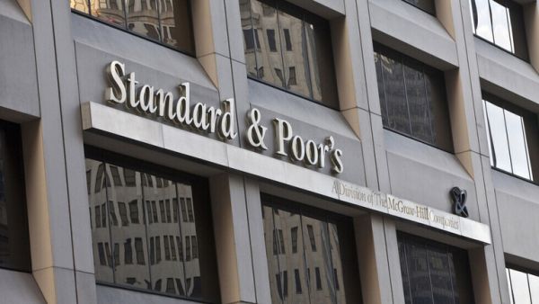 "ستاندرد آند بورز" يحقق إغلاقا قياسيا بدعم نتائج أعمال وتفاؤل بشأن اللقاح