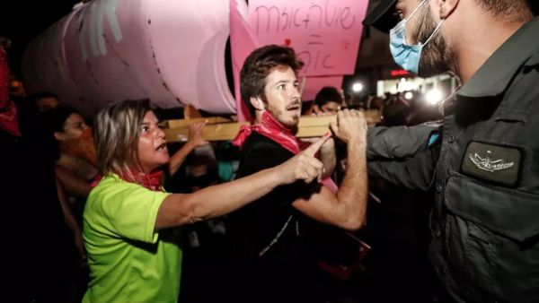 تظاهرات ضد نتانياهو في القدس وتل أبيب على الرغم من القيود المفروضة لاحتواء كورونا