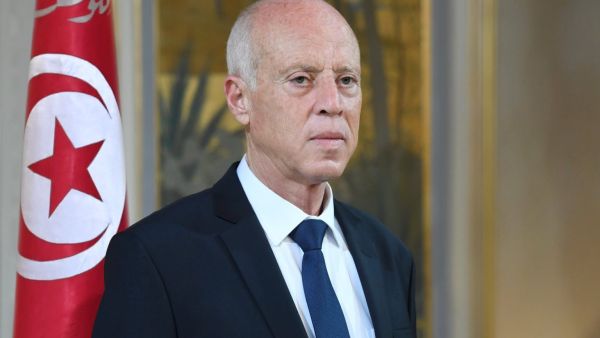 الرئيس التونسي يحذر من بث الفوضى في بلاده