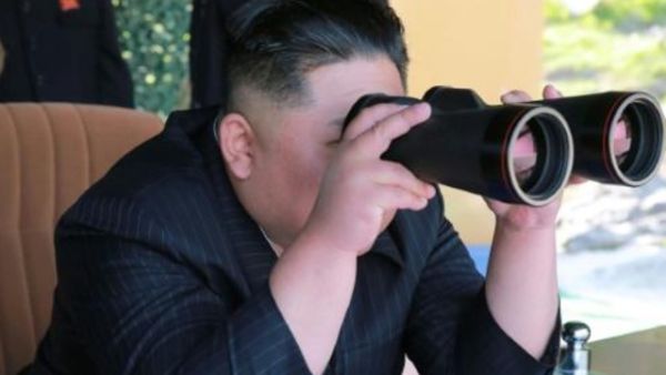 سول: كوريا الشمالية تطلق "مقذوفين اثنين غير محددين"