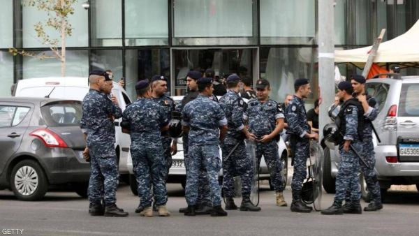 القضاء اللبناني يوجه تهم "فساد" لوزراء سابقين