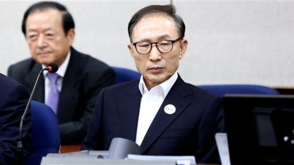 تأييد حكم بالسجن 17 عاماً على الرئيس الكوري الجنوبي الأسبق لي ميونغ -باك