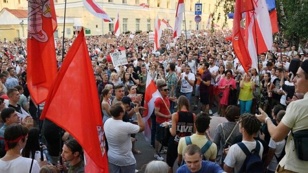 ليتوانيا تدعو روسيا للتوسط بين سلطات وشعب بيلاروس