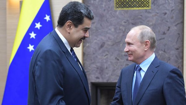 مادورو يقول إنه سيزور روسيا اليوم ويعتزم لقاء الرئيس بوتين