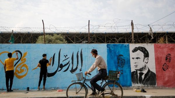 إحياء ذكرى المولد النبوي الشريف.. واستمرار الغضب ضد ماكرون