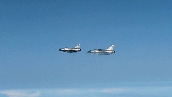 مقاتلة روسية تعترض مقاتلتين فرنسيتين فوق البحر الأسود