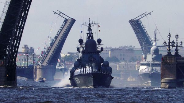 القضاء الأوكراني يأمر بمصادرة ناقلة روسية
