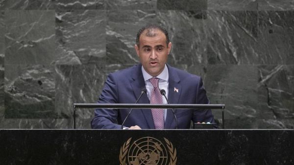 وزير الخارجية اليمني محمد عبد الله الحضرمي  