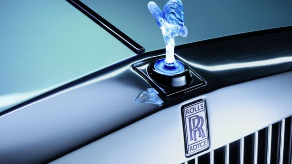 سيارة رولز رويس الكهربائية ستتأخر لعام 2030