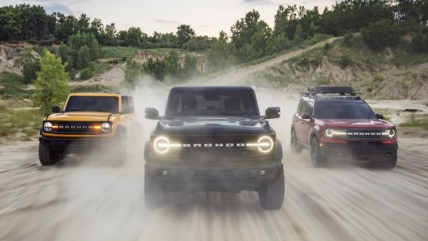 يمكن طلب فورد برونكو بأحد محركات EcoBoost المتوفرة وهي محرك 2.3 لتر 4 سلندر ينتج 270 حصان و420 نيوتن-متر،