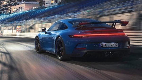 بورش تكشف رسمياً 911 GT3 الجديدة