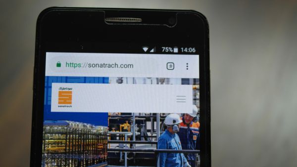 تُعدّ قضية "سوناطراك" المرتبطة برشوة قيمتها 250 مليون دولار، من أكبر القضايا التي شغلت الرأي العام الجزائري