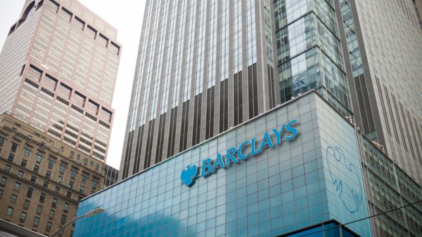 بنك Barclays يرفع توقعاته لسعر النفط في 2020