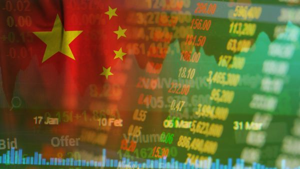سوق الأسهم الصينية تجذب أكثر من 1.5 مليون مستثمر جديد في يونيو