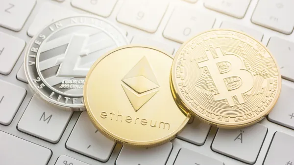 بعد هبوطها إلى مستويات متدنية جداً في الأشهر الماضية، عادت "بتكوين" لتسجل أعلى مستوياتها في 18 شهراً