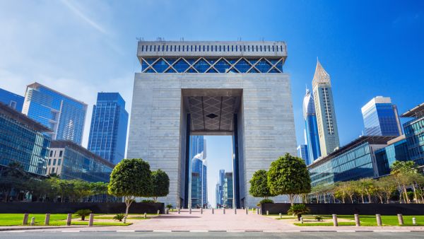 دبي تطلق أول منصة مجانية ومعتمدة في العالم للتدريب على مبادئ الاستثمار المستدام والمسؤول