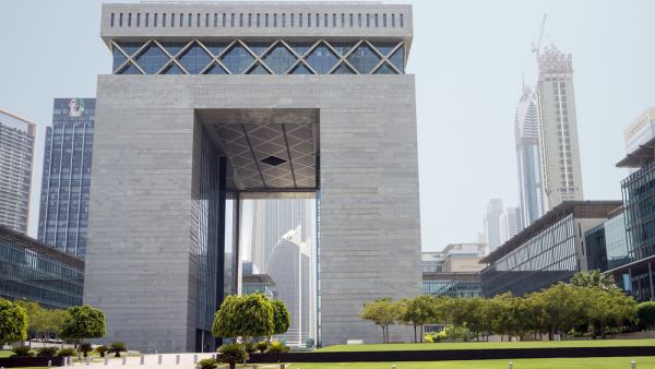 سوق دبي المالي يحدد تاريخ 18 أكتوبر الجاري لإطلاق منصة تداول العقود المستقبلية للأسهم 