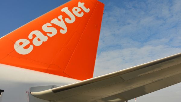"إيزي جيت" البريطانية توقف كل طائراتها بسبب كورونا