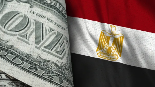 قرار الغاء التعامل بالدولار الجمركي جاء "نتيجة لزوال الظروف الاستثنائية" التي جعلت الحكومة تتعامل به