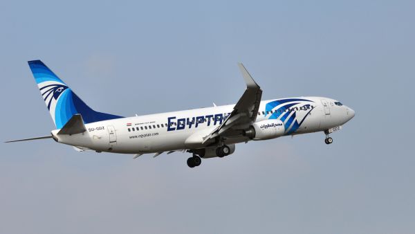 تهيب مصر للطيران على العملاء المسافرين إلى دبي اعتباراً من اليوم وحتى إشعار آخر ضرورة إجراء اختبار (بي سي أر) بنتيجة سلبية قبل السفر  من القاهرة حتى يتم السماح بصعودهم إلى الطائرة