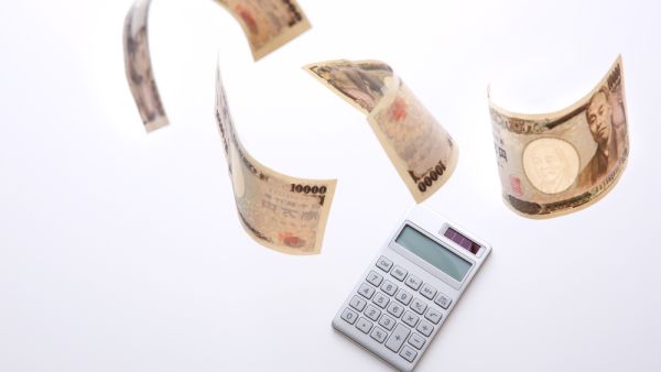 الين يعوض بعض خسائره مقابل الدولار وسط أمل باللقاح 