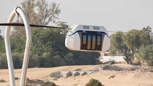 تقول SkyWay إن وحدات النقل الصغيرة ذات سعة الركاب المتغيرة يمكن أن تنتقل بأمان على فترات زمنية لا تتجاوز 2 ثانية