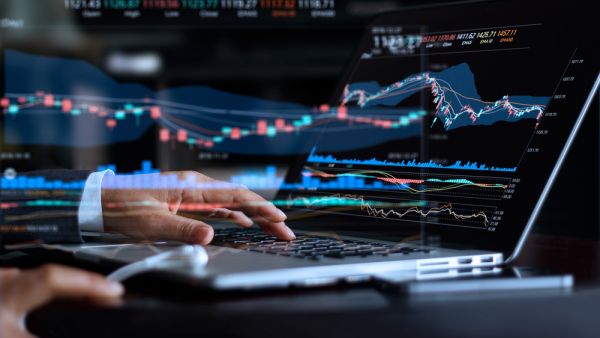 أسهم التكنولوجيا الأمريكية تشهد أكبر هروب للمستثمرين منذ20 عاماً 