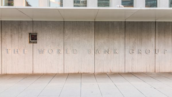 البنك الدولي يعتزم دعم الدول النامية بـ 150 مليار دولار لمحاربة كورونا