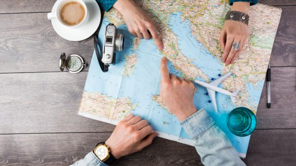 شركات الطيران العربية تقع في نفق الخسائر