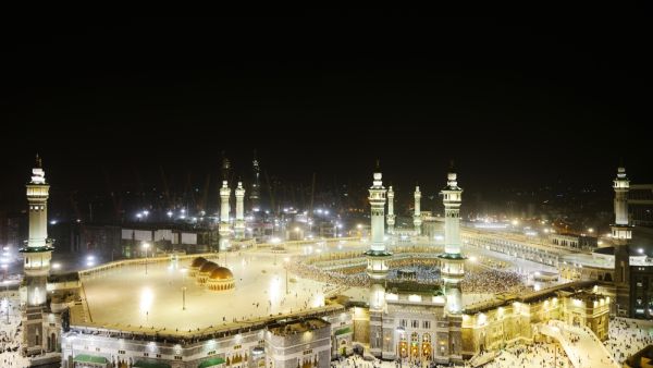 السعودية تعفي منشآت الحج والعمرة من المقابل المالي على الوافدين العاملين مدة 6 أشهر