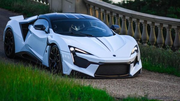 Fenyr SuperSport هو أحدث طراز تطلقه الشركة، وهي نسخة محدودة تم إنتاج 110 سيارة منها فقط