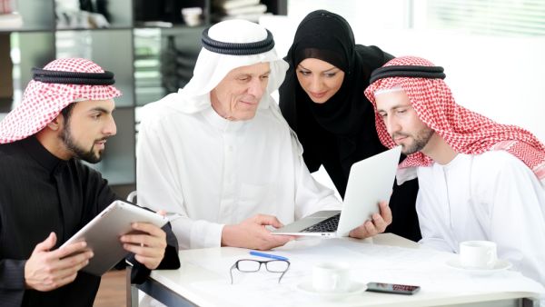 أفضل أماكن العمل للمرأة بدول الخليج في 2020