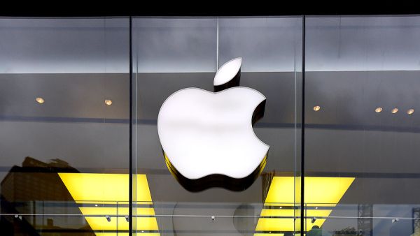 إبطاء الهواتف ضروري لتفادي توقفها عن العمل مع تحديث أنظمة التشغيل
