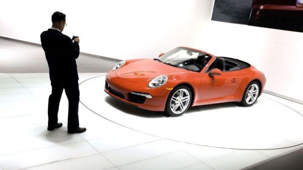 تم إطلاق Simply New Cars في شهر مايو من هذا العام وتعمل مع وكلاء السيارات في الإمارات لتوفير 1000 خيار للسيارات من جميع الماركات الستين في البلاد