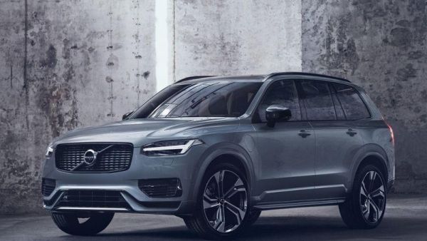 فولفو ستحول مدينتها إلى السيارات الكهربائية في 2030