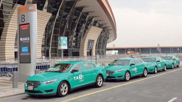  تبدأ سيارات الأجرة الجديدة في الظهور في مطارات المملكة، وسيستمر التغيير تدريجيا ليشمل جميع سيارات الأجرة في السعودية