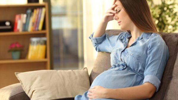 افرازات صفراء في الشهر التاسع ما سببها وكيفية علاجها؟