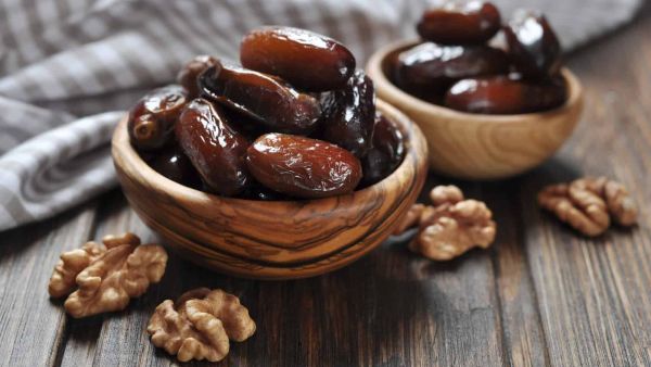 تفسير رؤية التمر في المنام للمتزوجة